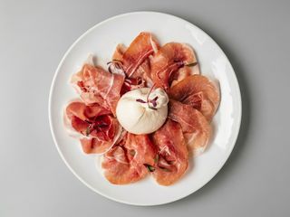 Prosciutto Y Burrata