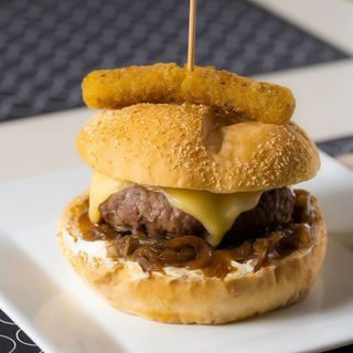 Hamburguesa CheeseMott