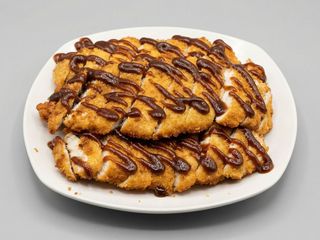 Pollo Crujiente Con Salsa Teriyaki Sobre Arroz Blanco