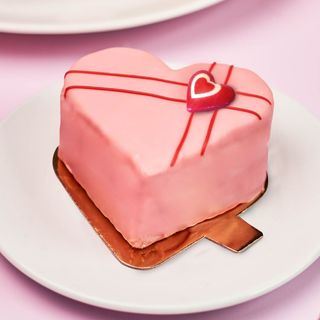 Pastel corazón kinder