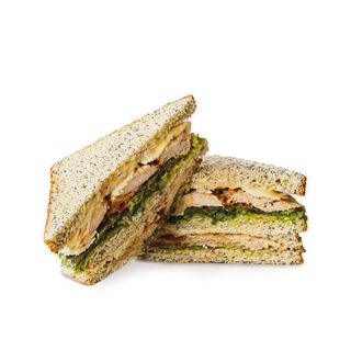 Sándwich Club Pollo César