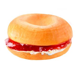 Bagel Philadelphia y mermelada