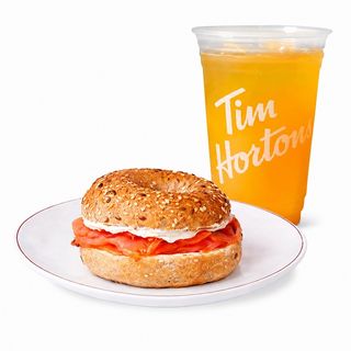 Menú Bagel Creamy Salmon