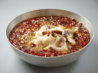 水煮鱼Lubina picante con verduras 