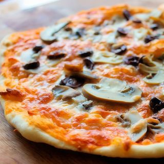 Pizza Romana (28 Cm.)