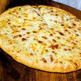 Pizza 4 Quesos (40 Cm.)