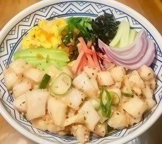 186. Pez escolar negro poke bowl