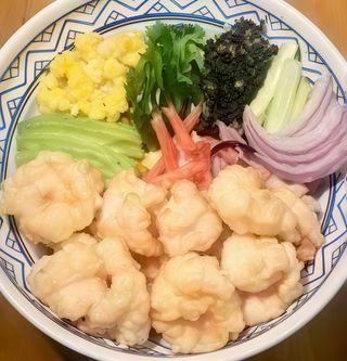 187. Tempura de gambas poké bowl