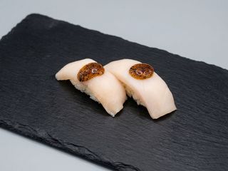 72. Sushi Pez Mantequilla (2 piezas)