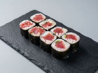 91. Maki Atún Picante (8 piezas)