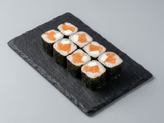 97. Maki Salmón Philadelphia (8 piezas)