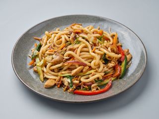 164. Udon Salteado con Pollo