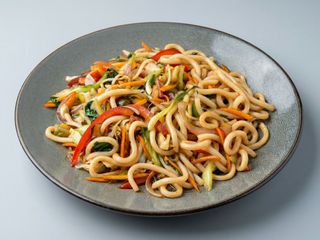 166. Udon Salteado con Verduras
