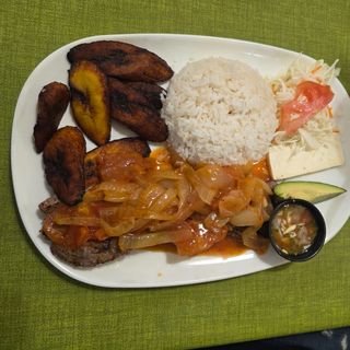 Bistek De Ternera Encebollado