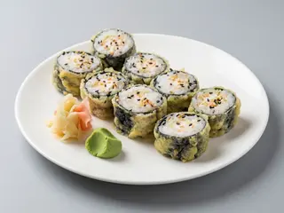 Tempura maki de langostino y crema de queso (8 uds)