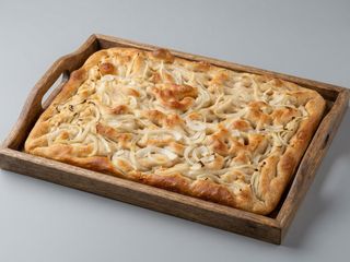 Focaccia casera con cebolla 