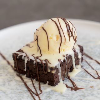 Brownie Con Helado