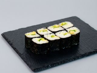 S13. Maki Pepino (8 Uds.)