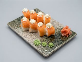 S36. Uramaki Cheese Sake (8 Uds.)