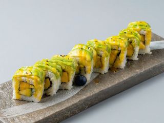 S47. Uramaki Maki Fruit (8 Uds.)
