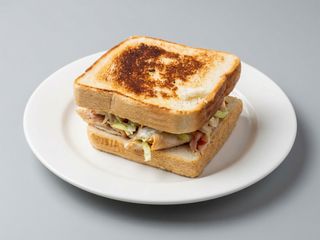 Sándwich De Pincho De Ternera