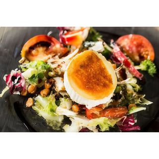 Ensalada Queso De Cabra
