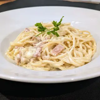 espaguetis a la carbonara