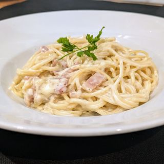 espaguetis a la carbonara