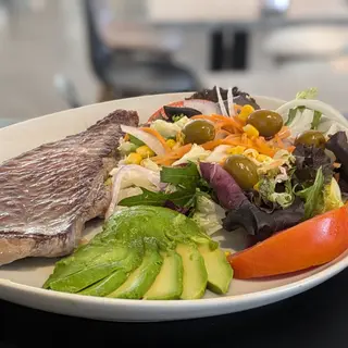 7. Plato Combinado Bistec A La Plancha