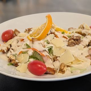 Ensalada De Pollo Con Salsa César