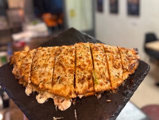 Menú Quesadilla Básica (Grande)