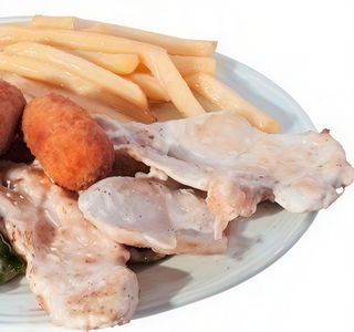 Pechuga ,Patatas, Huevos, croquetas.