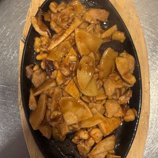 69. Pollo con setas chinas y bambú