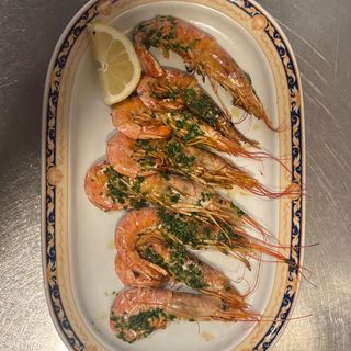 46. Langostineras a la plancha con ajo y perejil