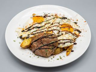 Huevos estrellados con foie