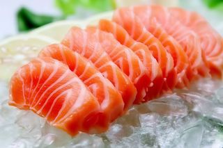 38.Sashimi de salmón (10 uds)
