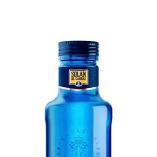 Agua con gas pequeña