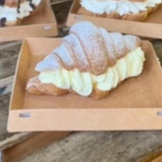 Croissant Relleno nata Fresas
