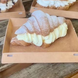 Croissant relleno crema cacahuete