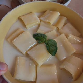 Paccheri Con Salsa De Nueces
