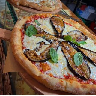 Pizza Parmesana (80 Cm.)