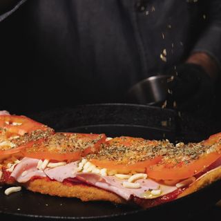 Milanesa Con Bolo Y Pesto