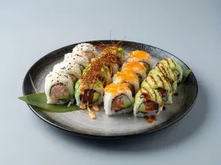 Combo Uramaki (16 Pzs.)