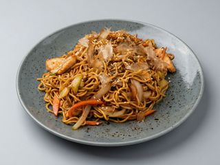 74.Yakisoba Con Langostinos