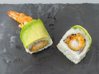 Dragon Roll (8 Uds.)