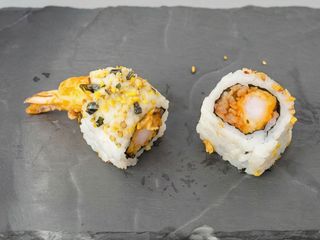 Happy Dragon Roll (8 Uds.)