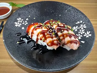 Nigiri Salmón Flambeado (2 Uds.)
