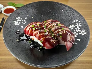 Nigiri Atún Flambeado (2 Uds.)