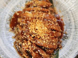 46.Pato crujiente con salsa de almendras