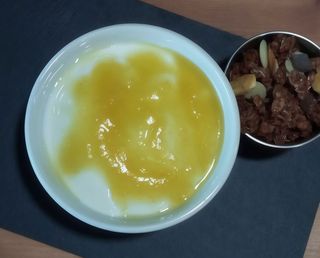 Yogur De Manzana Con Granola